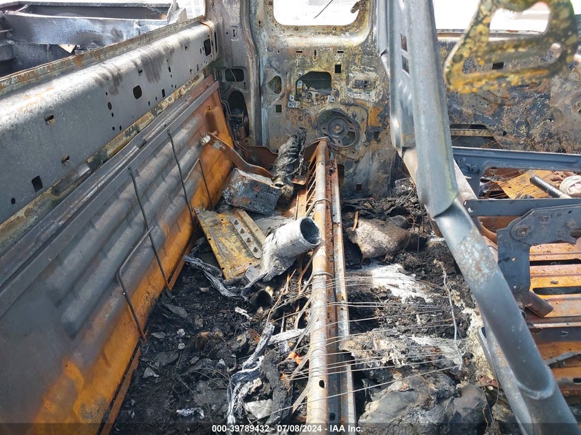 1999 Ford F-250 Lariat/Xl/Xlt VIN: 1FTNX21F0XED37443 Lot: 39789432