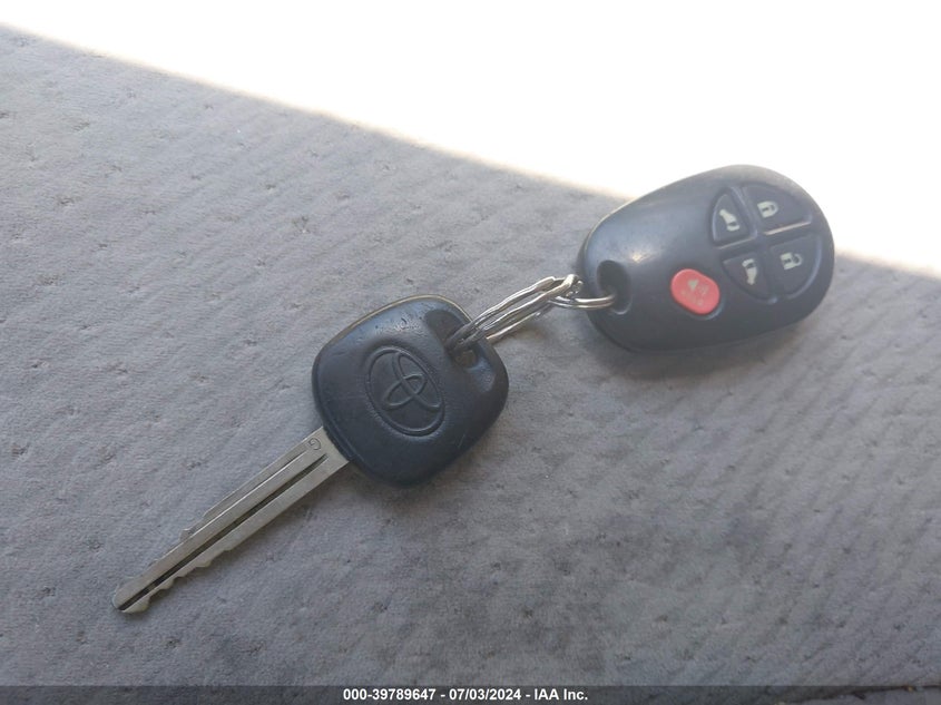 2011 Toyota Sienna Le V6 VIN: 5TDKK3DC5BS052958 Lot: 39789647