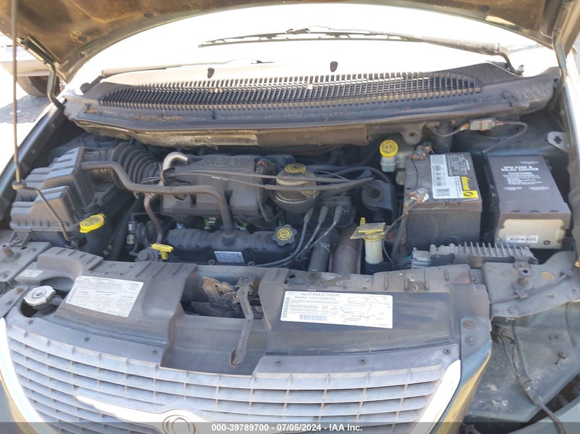 2001 Chrysler Town & Country Lx VIN: 2C4GP44381R227949 Lot: 39789700