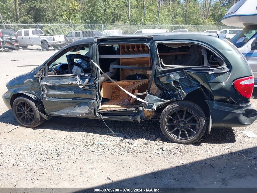 2001 Chrysler Town & Country Lx VIN: 2C4GP44381R227949 Lot: 39789700