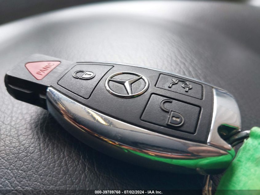 2004 Mercedes-Benz C 230 Kompressor Sport/Sport VIN: WDBRF40J34A568294 Lot: 39789768