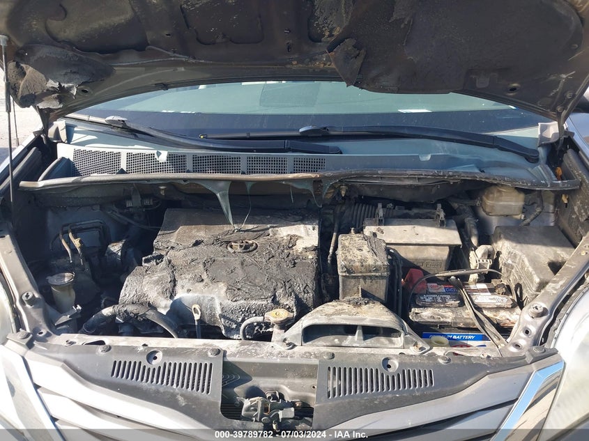 2014 Toyota Sienna Xle V6 8 Passenger VIN: 5TDYK3DC3ES424117 Lot: 39789782