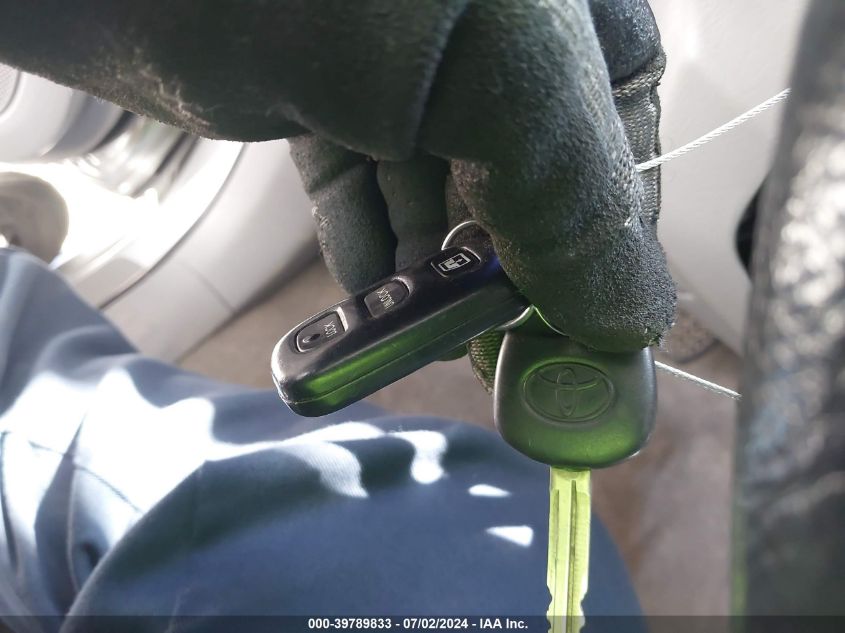 2004 Toyota 4Runner Sr5 V6 VIN: JTEBU14R848018244 Lot: 39789833