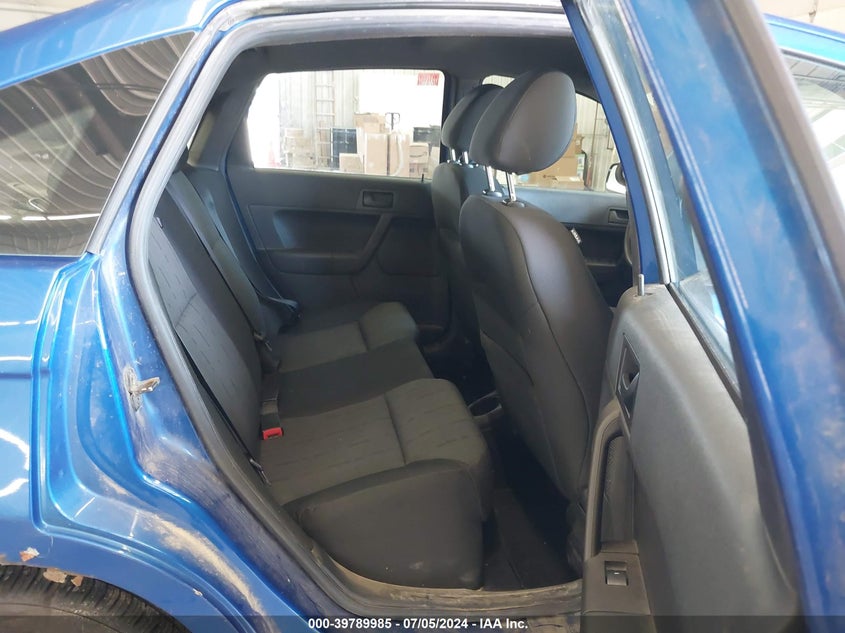 2010 Ford Focus Se VIN: 1FAHP3FN1AW149945 Lot: 39789985