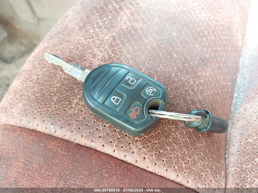 2011 Ford F-250 Lariat VIN: 1FT7W2BTXBEA15837 Lot: 39790018