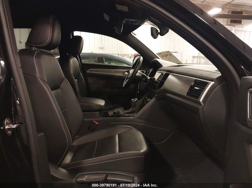 2022 VOLKSWAGEN ATLAS CROSS SPORT 3.6L V6 SE W/TECHNOLOGY - 1V2HE2CA2NC219986