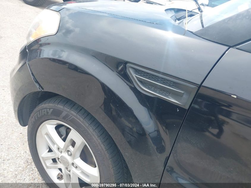 2011 Kia Soul + VIN: KNDJT2A27B7303892 Lot: 39790295