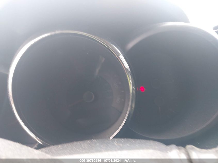 2011 Kia Soul + VIN: KNDJT2A27B7303892 Lot: 39790295