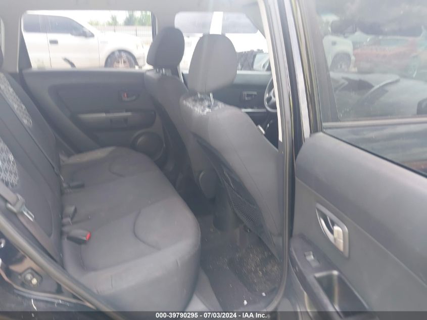 2011 Kia Soul + VIN: KNDJT2A27B7303892 Lot: 39790295