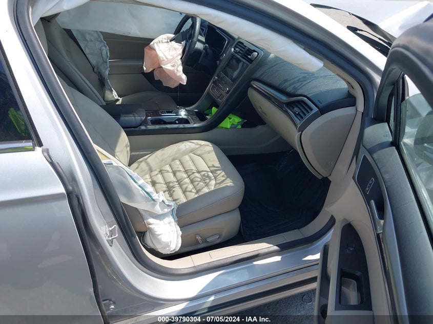 2019 FORD FUSION HYBRID auction photo 5