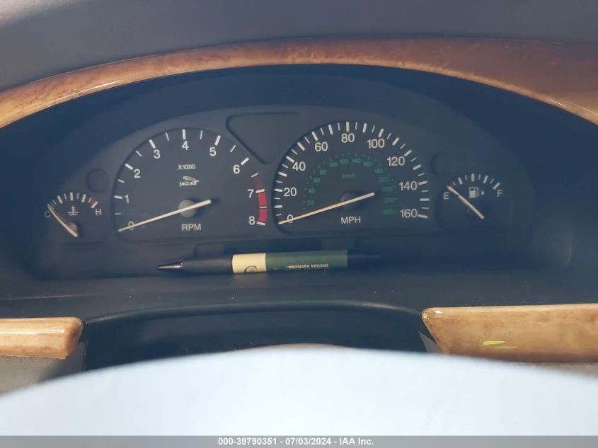 2002 Jaguar S-Type 4.0L V8 VIN: SAJDA01P12GM44798 Lot: 39790351