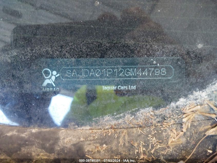2002 Jaguar S-Type 4.0L V8 VIN: SAJDA01P12GM44798 Lot: 39790351
