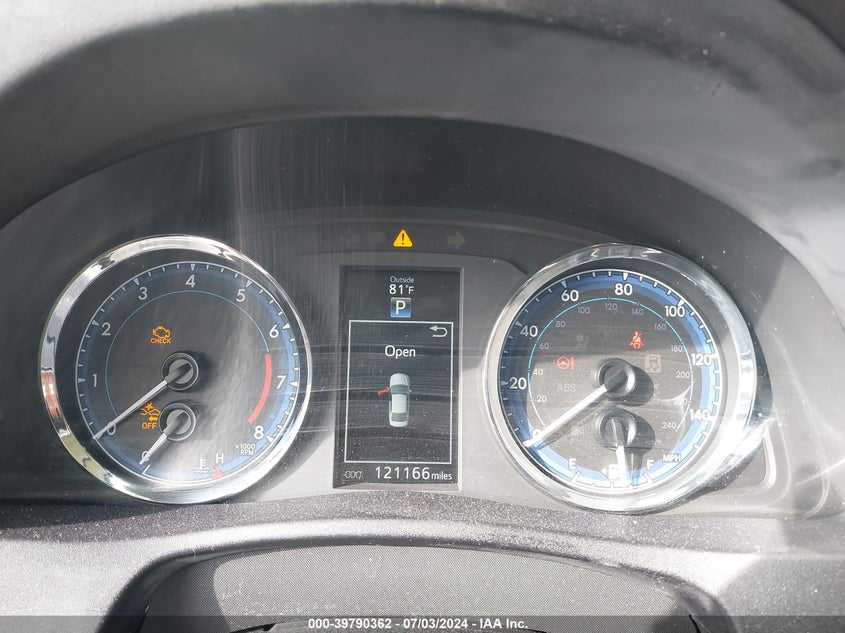 2019 TOYOTA COROLLA SE - 2T1BURHE0KC226551