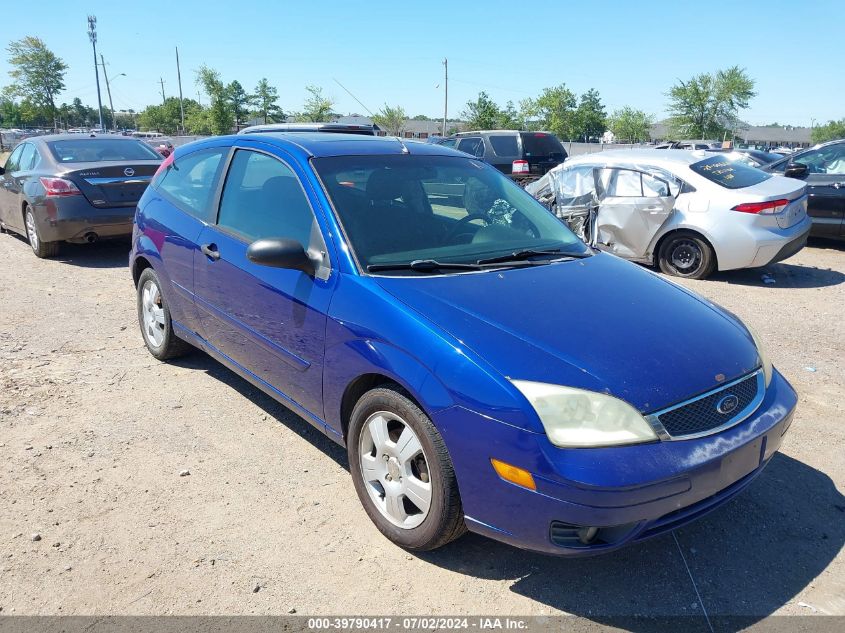 2005 Ford Focus Zx3 VIN: 3FAFP31N95R135895 Lot: 39790417