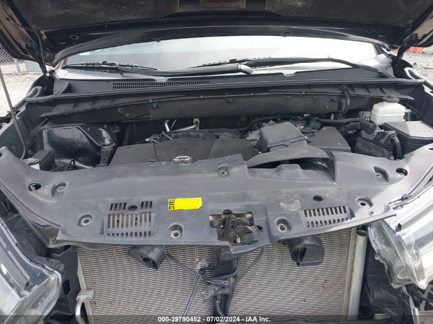 2018 Toyota Highlander Se VIN: 5TDJZRFHXJS900270 Lot: 39790452