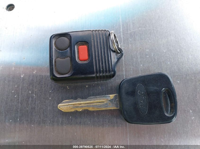 2002 Ford F-150 Xl/Xlt VIN: 2FTRF17252CA63173 Lot: 39790525