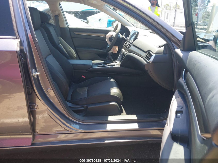 VIN 1HGCV1F12KA153529 2019 HONDA ACCORD LX