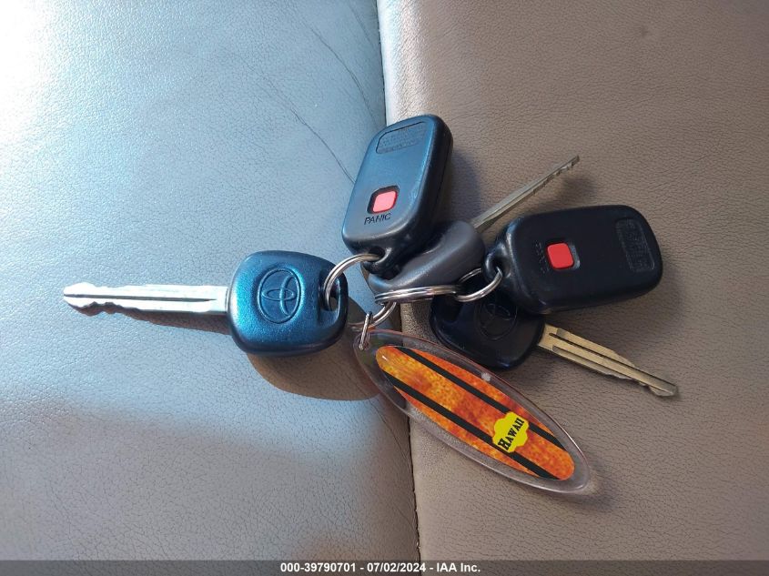 2005 Toyota Corolla Le VIN: 1NXBR32E05Z448940 Lot: 39790701