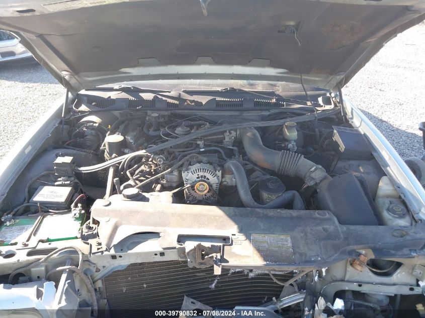 2001 Ford Crown Victoria Lx VIN: 2FAFP74W21X140783 Lot: 39790832