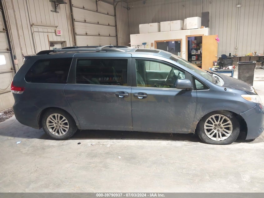 2014 Toyota Sienna Xle V6 8 Passenger VIN: 5TDYK3DC4ES410517 Lot: 39790937