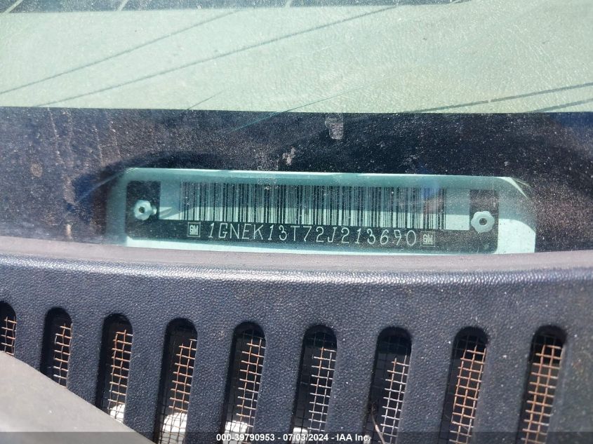 2002 Chevrolet Tahoe Lt VIN: 1GNEK13T72J213690 Lot: 39790953