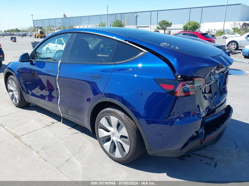 VIN 7SAYGDEE5RF002368 2024 TESLA MODEL Y
