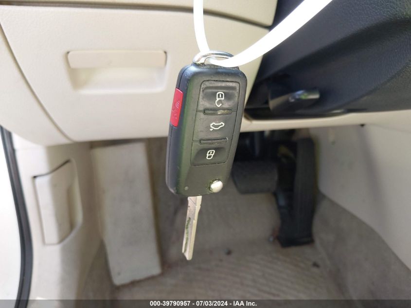 2012 Volkswagen Passat 2.5L Se VIN: 1VWBP7A38CC097308 Lot: 39790957