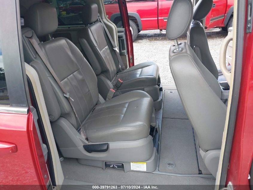 2008 Chrysler Town & Country Touring VIN: 2A8HR54P38R720335 Lot: 39791263