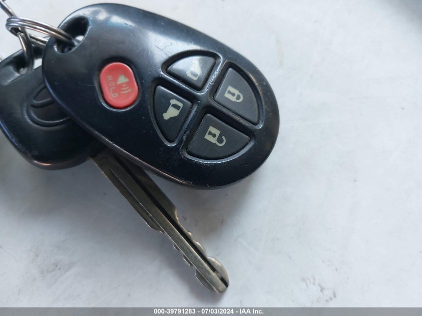 2011 Toyota Sienna Le V6 VIN: 5TDKK3DC2BS087327 Lot: 39791283