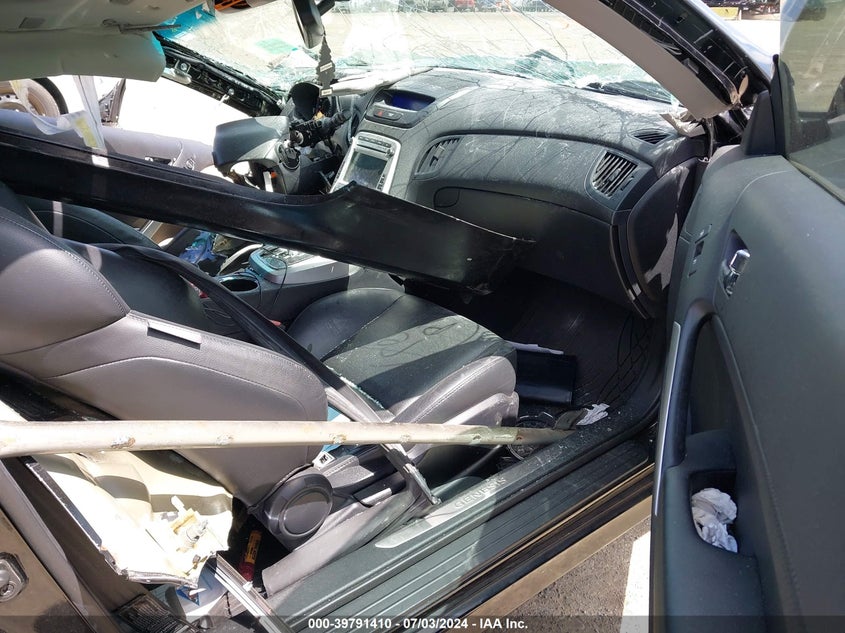 2010 Hyundai Genesis 3.8 Track VIN: KMHHU6KH5AU042358 Lot: 39791410