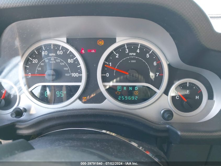 2010 Jeep Wrangler Sport VIN: 1J4AA2D17AL227583 Lot: 39791540