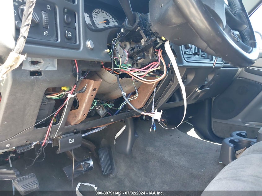 2003 Chevrolet Silverado 1500 Ls VIN: 2GCEK19T331205145 Lot: 39791602