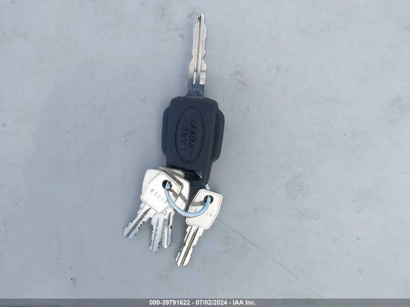 1997 Land Rover Defender VIN: SALLDVAY8VA114525 Lot: 39791622