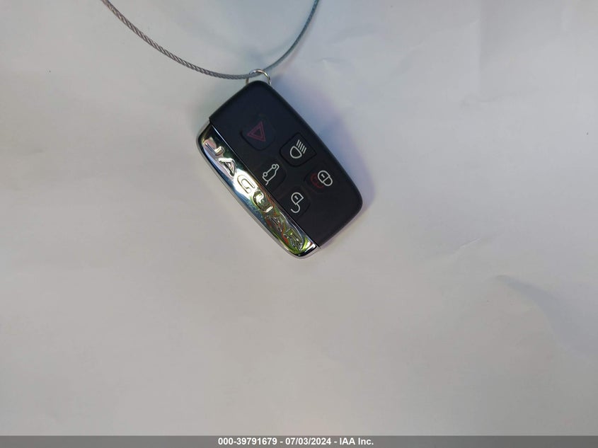 VIN SAJAR4FX7JCP27238 2018 JAGUAR XE
