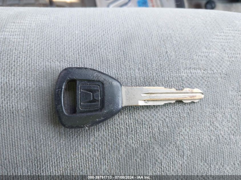 2002 Honda Odyssey Ex VIN: 5FNRL18662B017631 Lot: 39791713