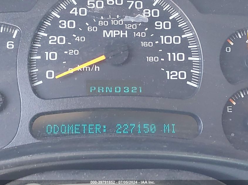 2003 Chevrolet Tahoe Ls VIN: 1GNEC13Z03R135421 Lot: 39791852