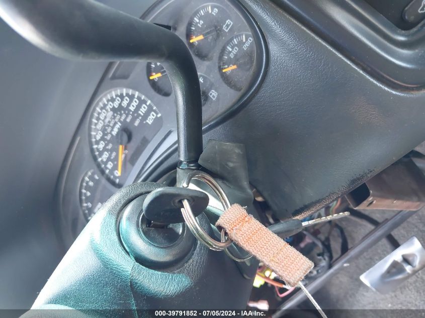 2003 Chevrolet Tahoe Ls VIN: 1GNEC13Z03R135421 Lot: 39791852