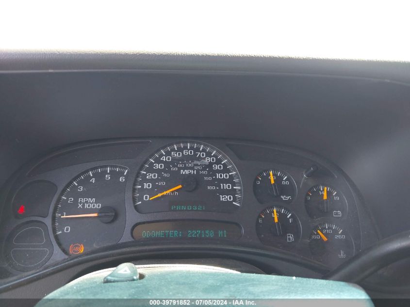 2003 Chevrolet Tahoe Ls VIN: 1GNEC13Z03R135421 Lot: 39791852