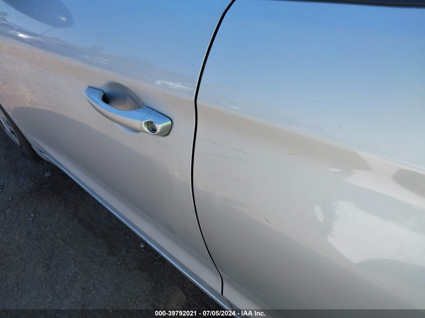 VIN KMHD74LF0HU109725 2017 HYUNDAI ELANTRA SE