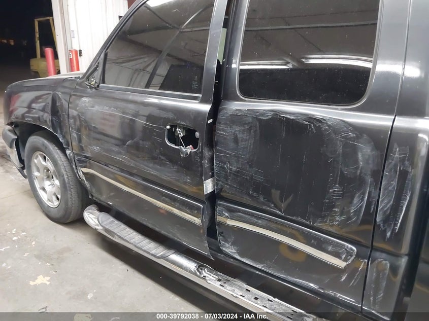 2004 Chevrolet Silverado 1500 C1500 VIN: 2GCEC19T541194387 Lot: 39792038