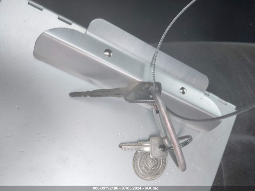 1999 Mercury Grand Marquis Gs VIN: 2MEFM74W3XX639389 Lot: 39792106