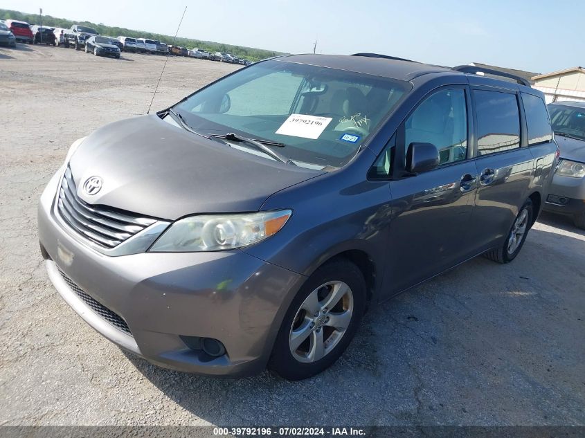 5TDKK3DC2ES478045 2014 Toyota Sienna Le V6 8 Passenger