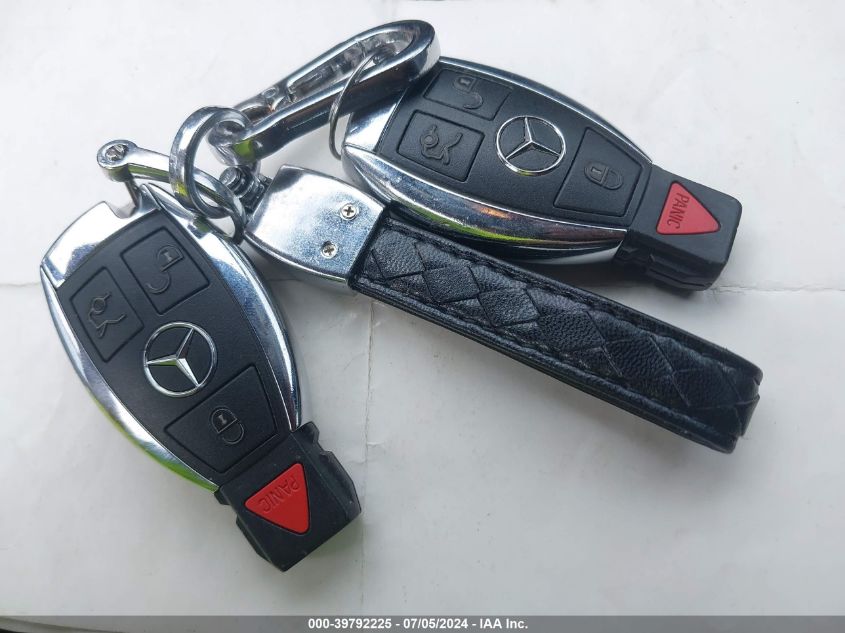 2012 Mercedes-Benz C 300 Luxury 4Matic/Sport 4Matic VIN: WDDGF8BBXCR233786 Lot: 39792225