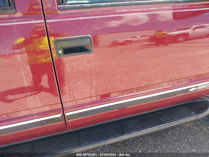 1999 Chevrolet Suburban 1500 Lt VIN: 3GNFK16R3XG227700 Lot: 39792291