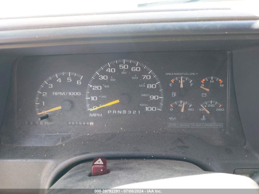 1999 Chevrolet Suburban 1500 Lt VIN: 3GNFK16R3XG227700 Lot: 39792291