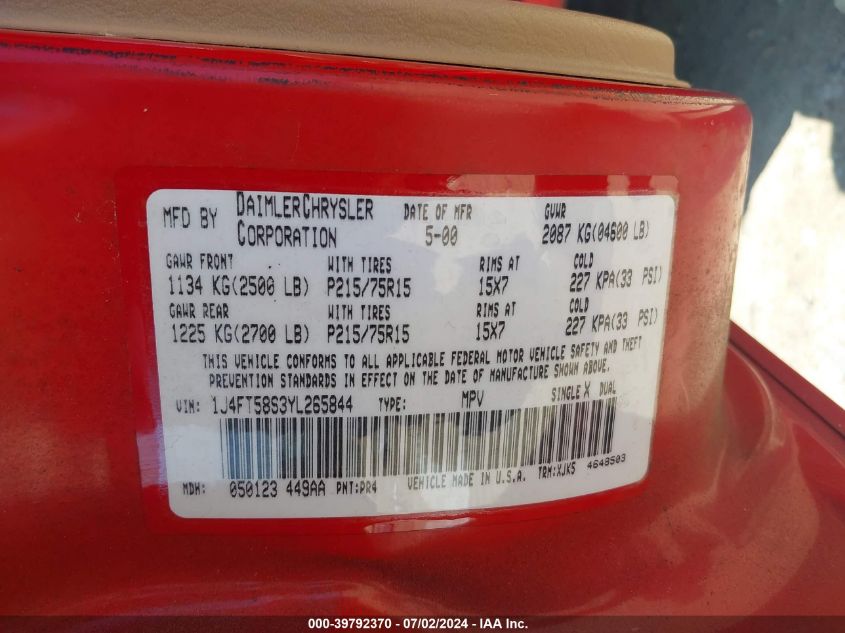 2000 Jeep Cherokee Classic VIN: 1J4FT58S3YL265844 Lot: 39792370