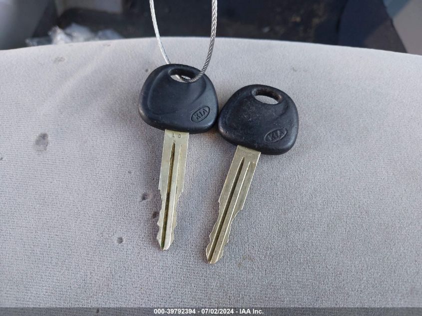 2008 Kia Spectra Ex VIN: KNAFE122585560656 Lot: 39792394