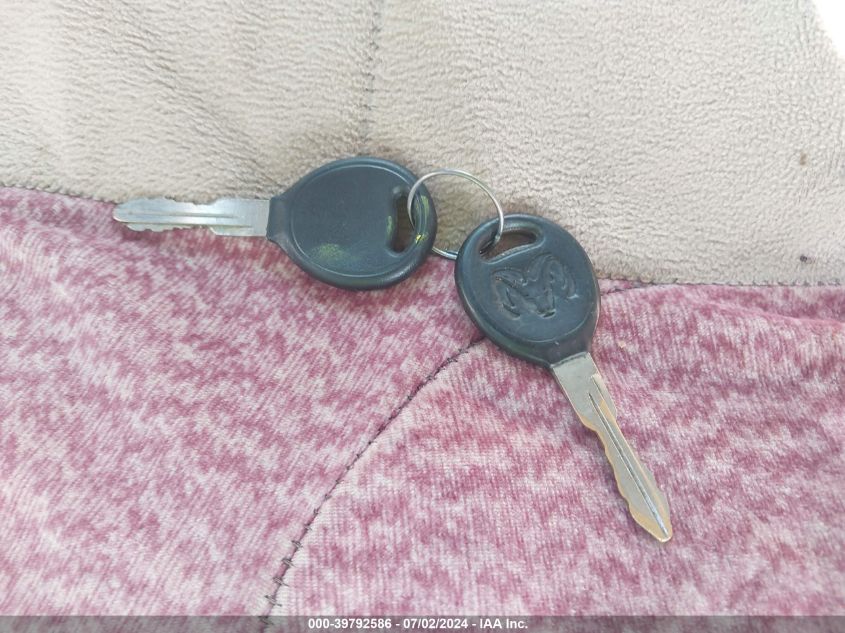 2003 Dodge Ram 1500 Slt/Laramie/St VIN: 1D7HA18N83S165539 Lot: 39792586