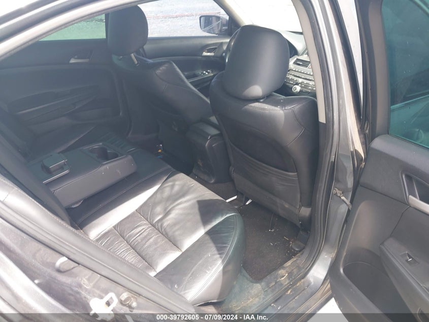 2011 Honda Accord 2.4 Se VIN: 1HGCP2F66BA131318 Lot: 39792605