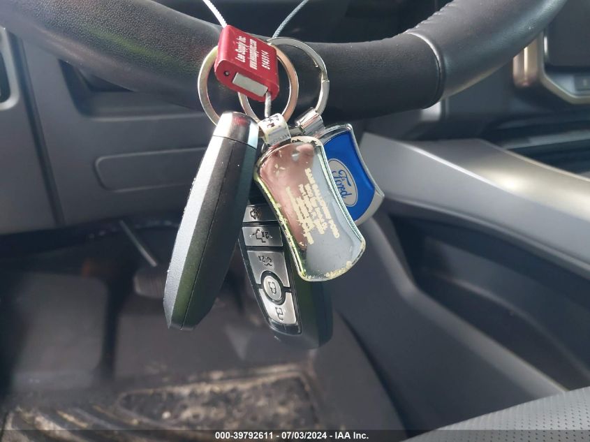 2023 Ford F-150 Lightning Lariat VIN: 1FTVW1EV7PWG00570 Lot: 39792611